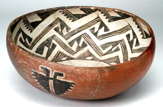 Kwakina Polychrome bowl with white-slipped interior and glaze painted design circa 1300.png